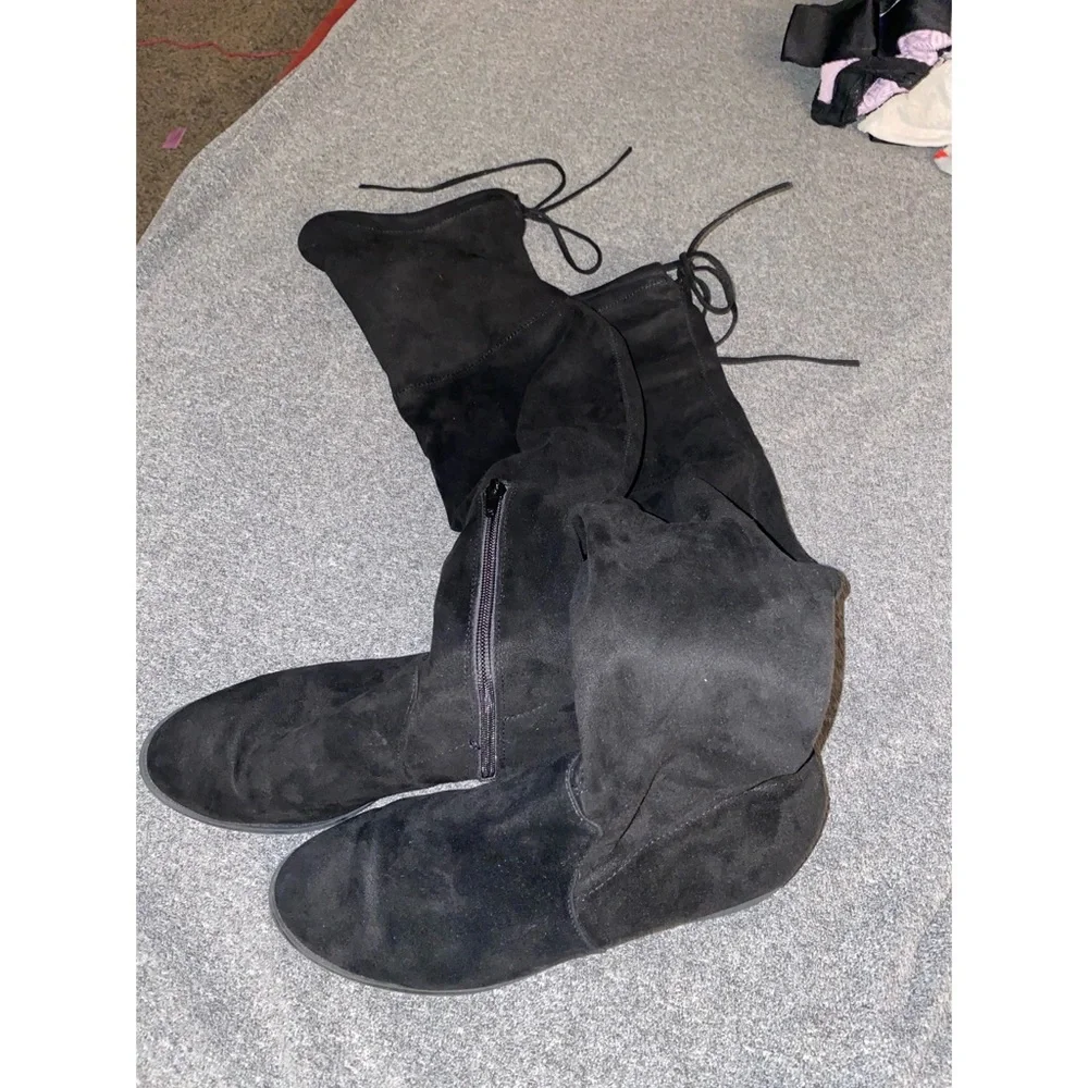 🖤 Sleek & Chic Over-the-Knee Black Boots - Women’s Size 8 🖤